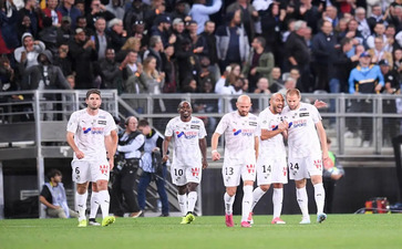 2022年国外TMT领域中期投资对策，看中恒生科技价值复苏-